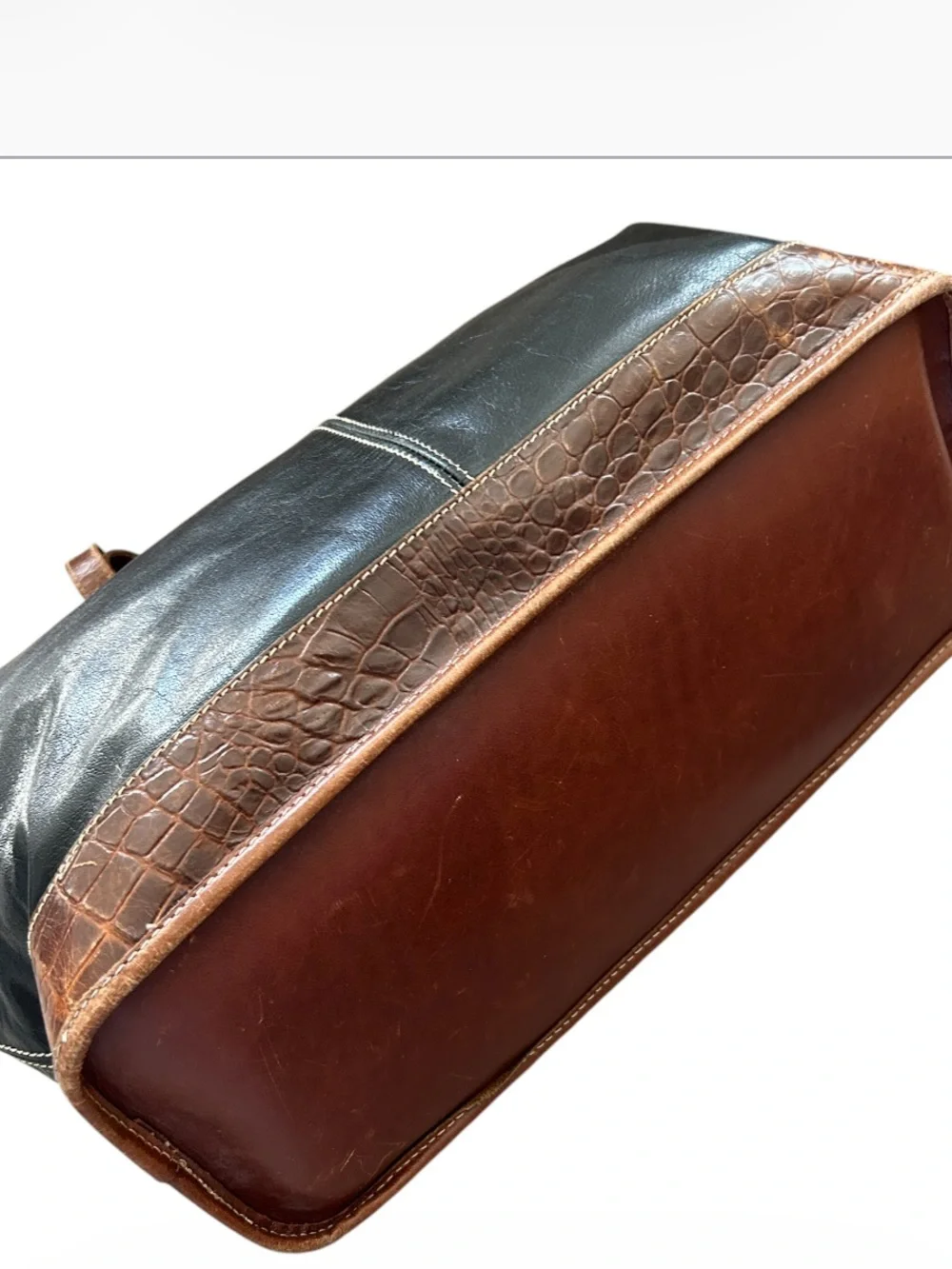 Brahmin vintage magnetic